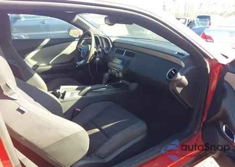 2010 Chevrolet Camaro 1Ls z USA, uszkodzony, nr VIN 2G1FA1EV2A9206583